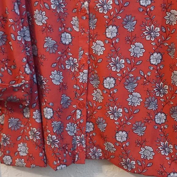Catherine's Plus Size Floral Blouse - Picture 4 of 8